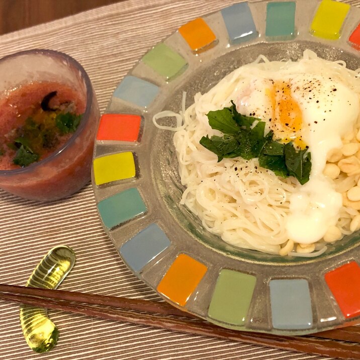 トマトつゆで食べるそうめん